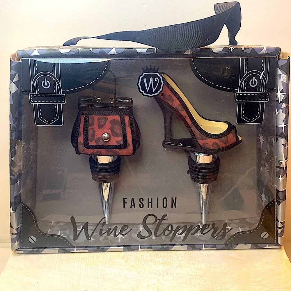 NEW WILD EYE DESIGN FASHION WINE STOPPERS 2 PIECE SET
